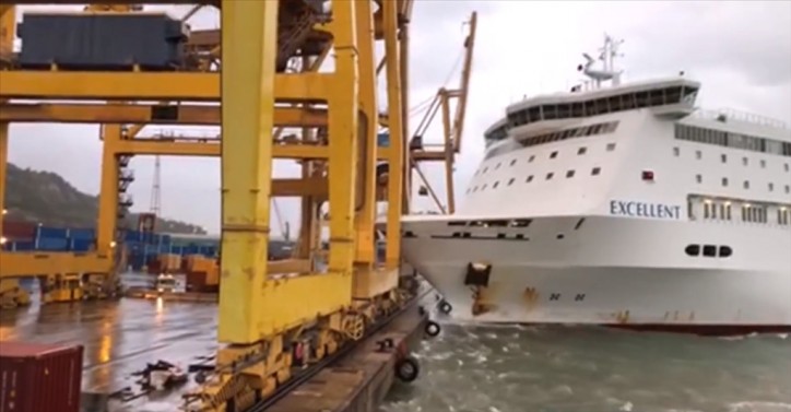 Grandi Navi Veloci’ ferry Excellent collides with crane in Barcelona Port causing fire (Video)