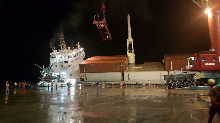 Spotted: General cargo ship CYGNUS lost stability at berth, Guatemala