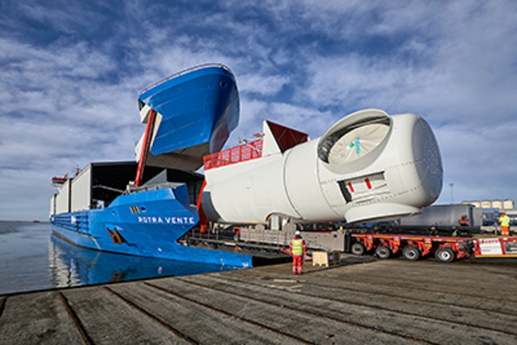 Siemens Wind Power presents first customized turbine transport vessel in Esbjerg