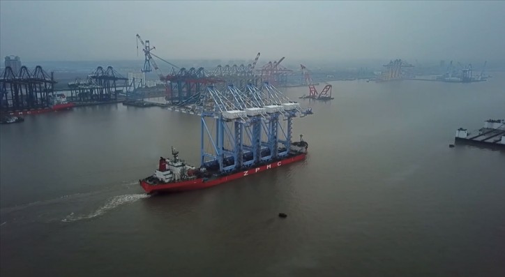 Ship carrying four huge new NWSA container cranes to arrive Tuesday in Tacoma (Video)