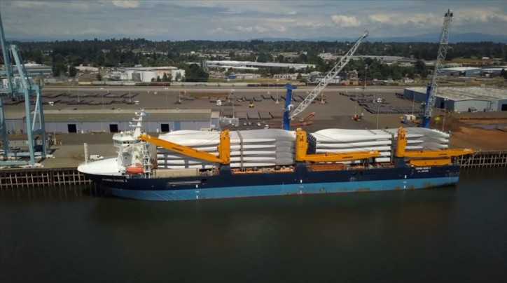 Port of Vancouver USA received largest single shipment of wind turbine blades in Vestas history (Video)