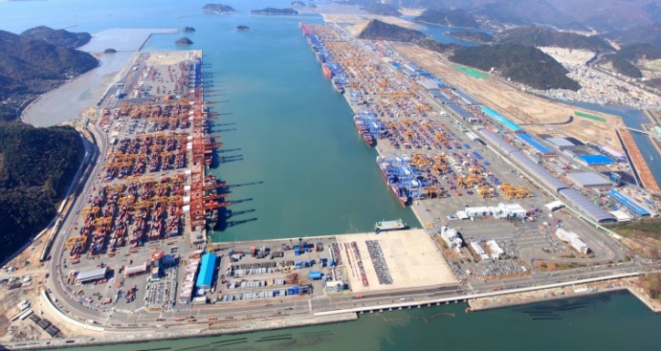 South Korea adds 15 berths to Busan port