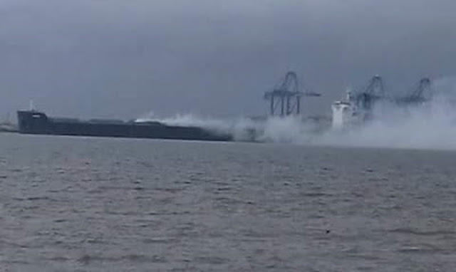 Explosion in cargo hold of bulker Akaki in Paranagua, Brazil
