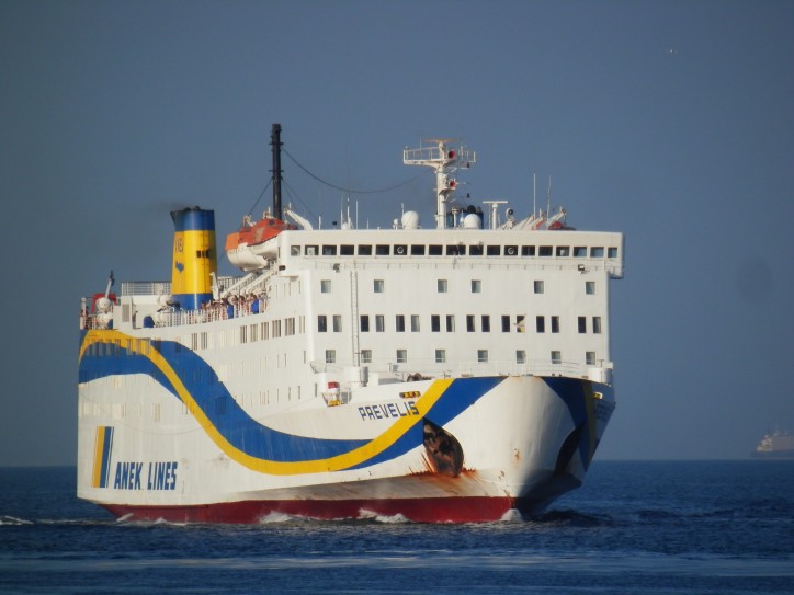 Ferry Prevelis hits pier in Greece