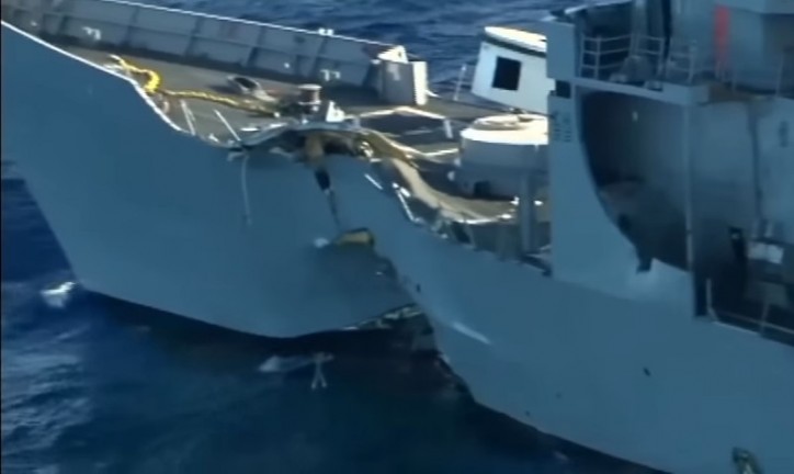 RIMPAC 2016 participants sink former US Navy frigate (Video)