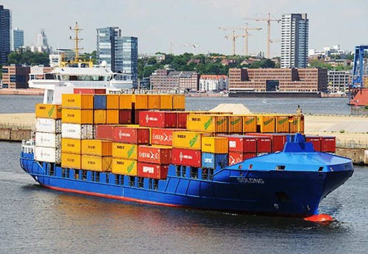 Ernst Russ acquires ships financed by ABN AMRO