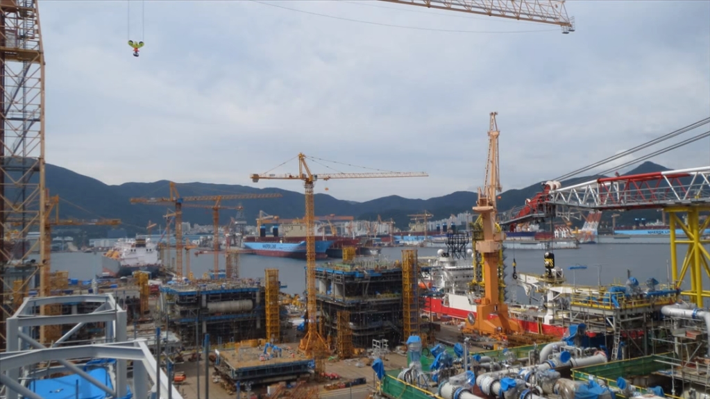 Daewoo Shipbuilding bags 904 bln-won order for 5 container ships