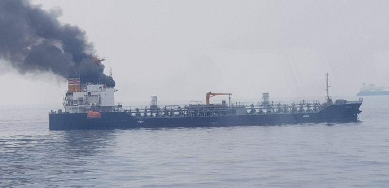 Fire Hits Chemical Tanker Hoyu off Singapore, 18 Crew Evacuated
