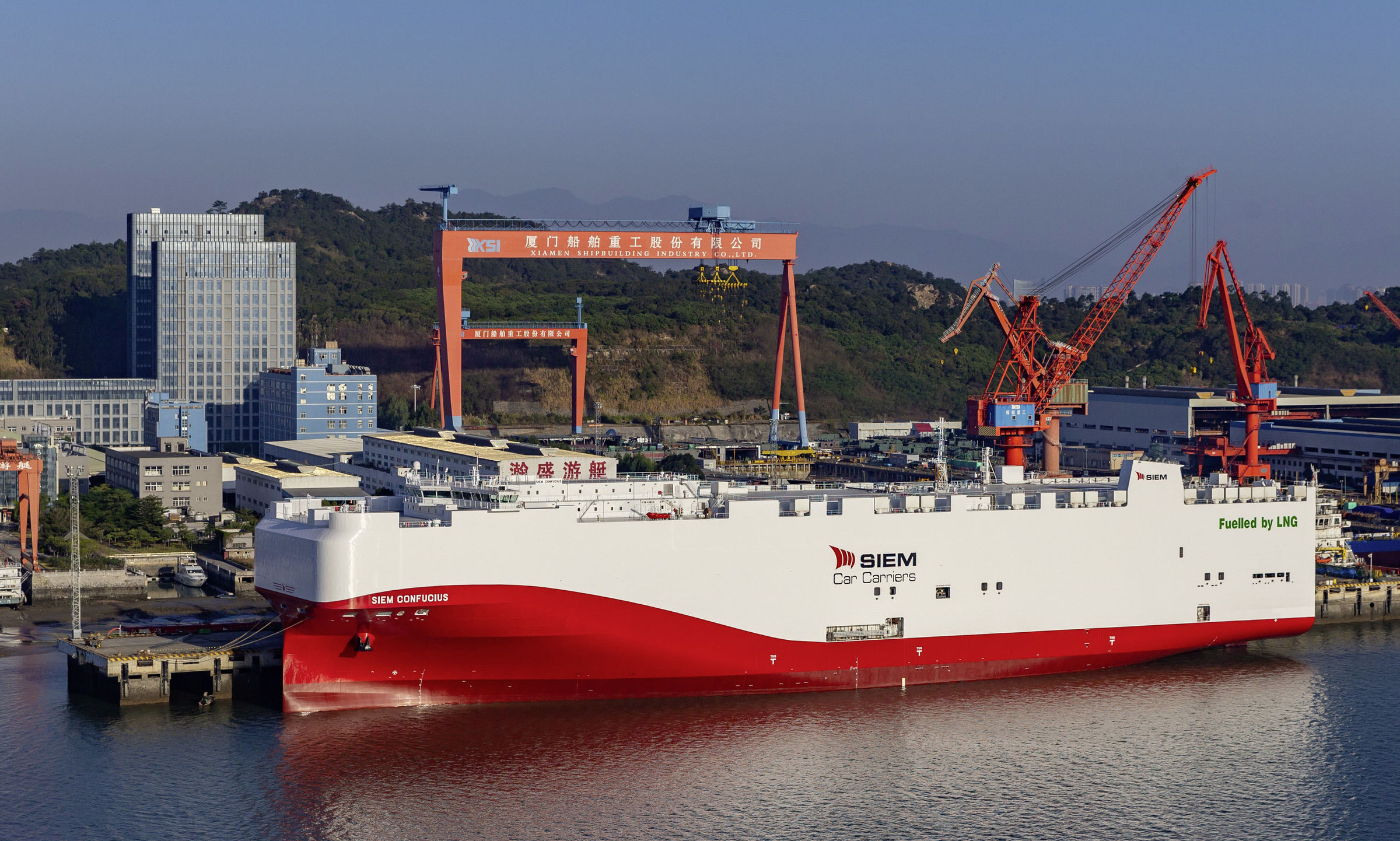 Two LNG-powered car freighters from Siem Car Carriers AS launched in Xiamen, China