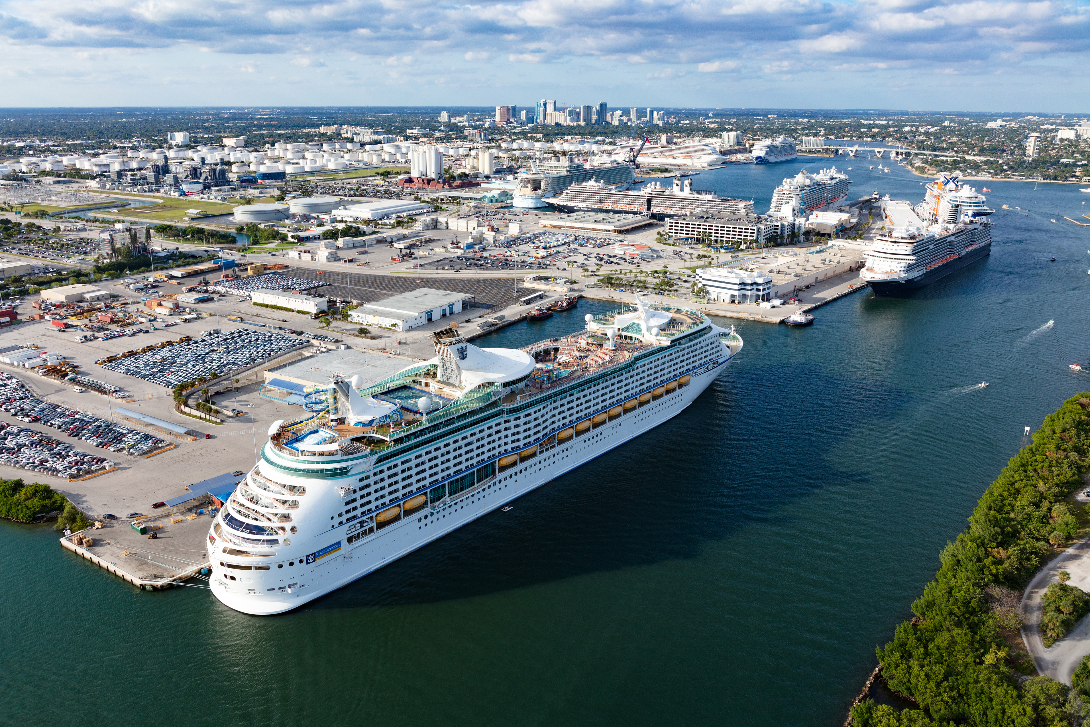 Port Everglades Tops World Record by 79 Passengers
