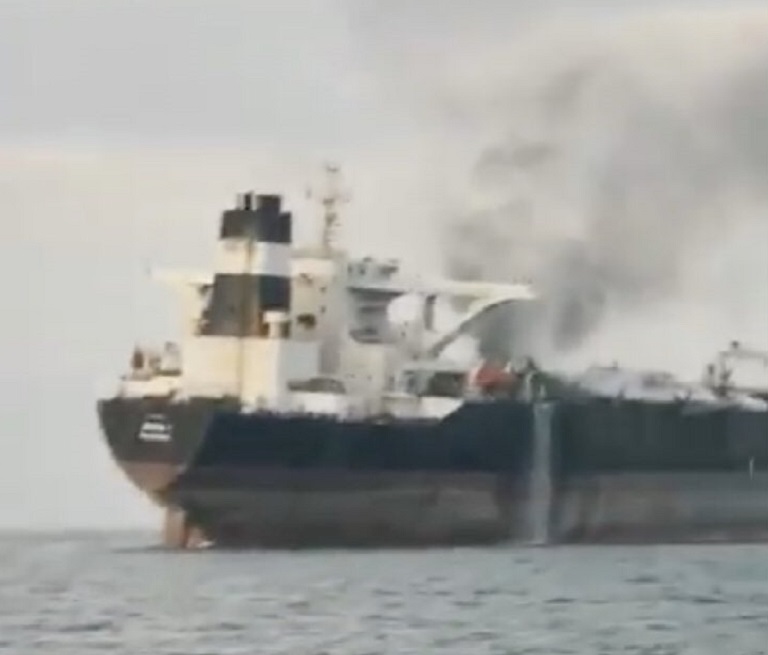 Fire Breaks Out on Supertanker off Dubai, Crew Safe
