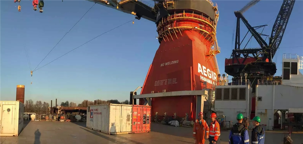 Ulstein to convert AEGIR – from deep water construction to offshore heavy lift vessel