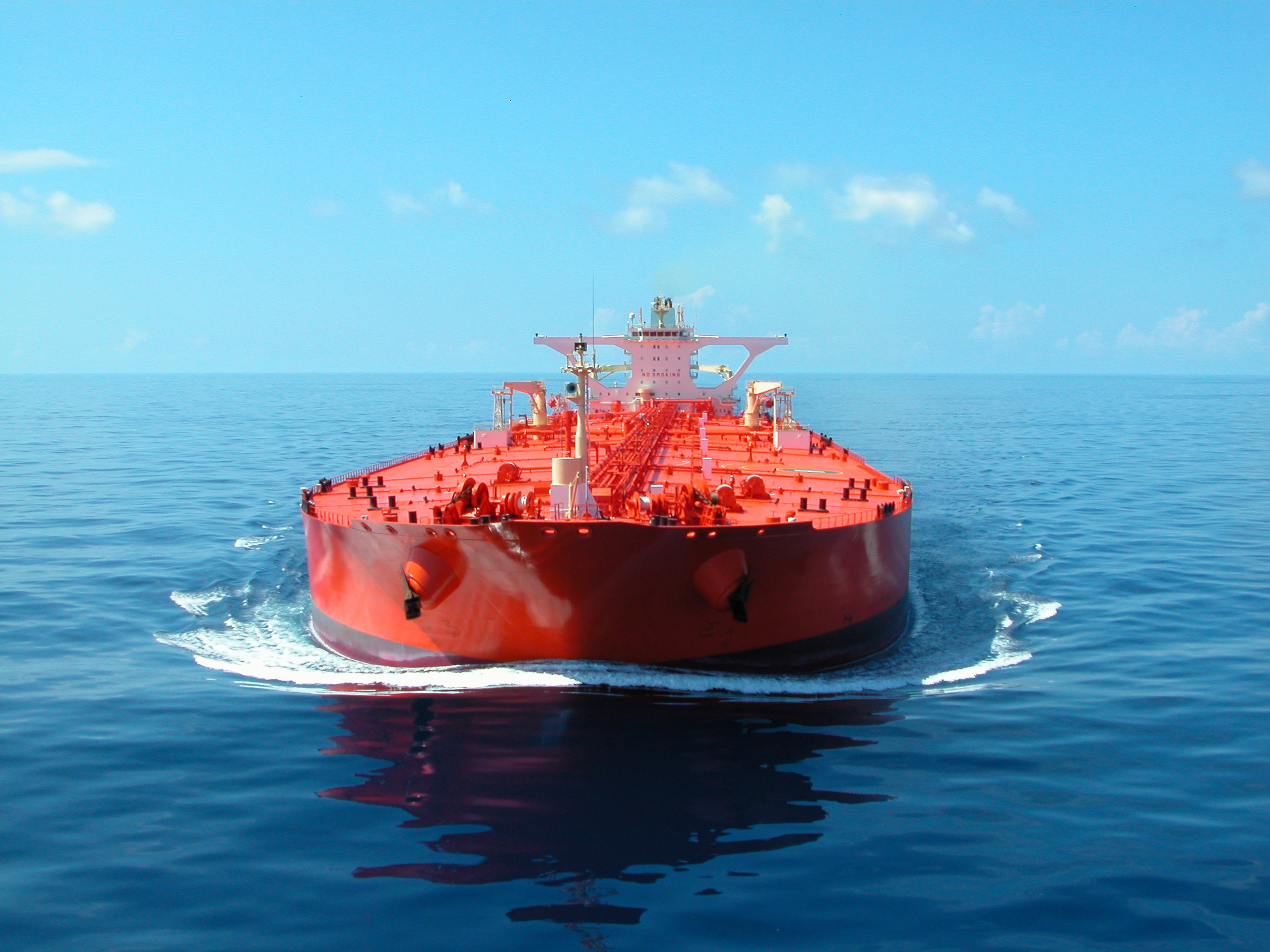 AET and TOTAL agree Time Charter for two LNG dual-fuel VLCCs