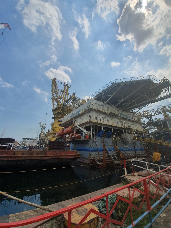 EDrill-2 completed heavy lifts in the Natunas Seas for her contract with Medco Energi