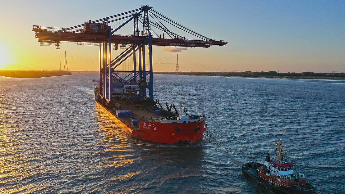 Two additional container gantry cranes arrive at CTB