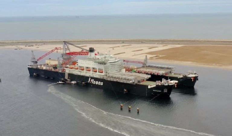 World’s Biggest Vessel Receives First Drone Delivery