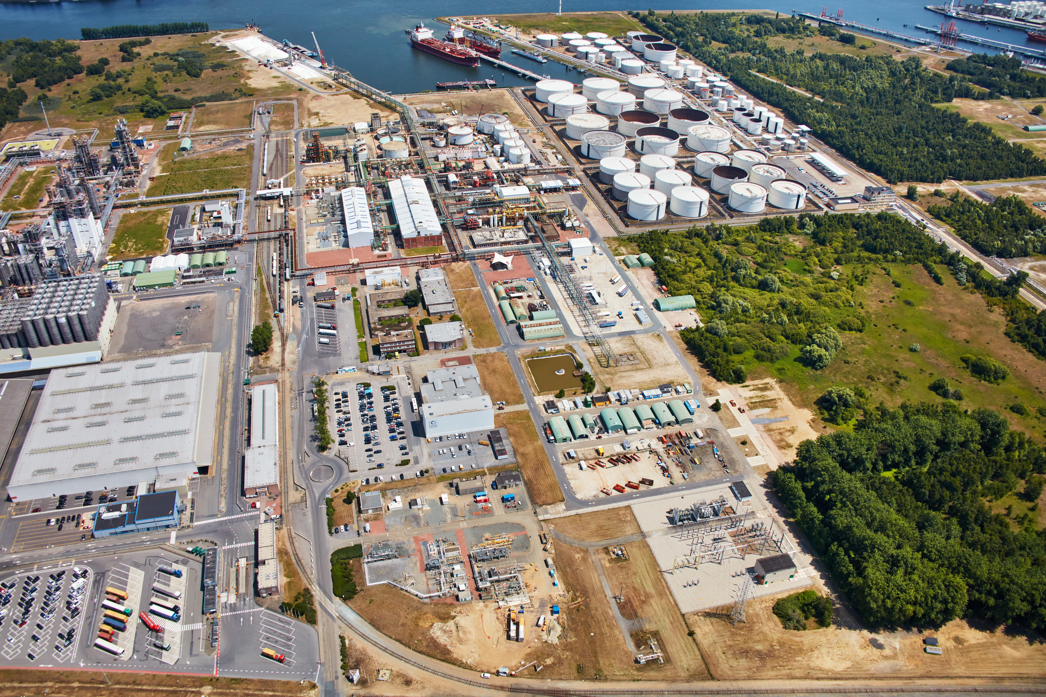 Port of Antwerp teams up with six others partners to build a Power-to-Methanol demonstration plant