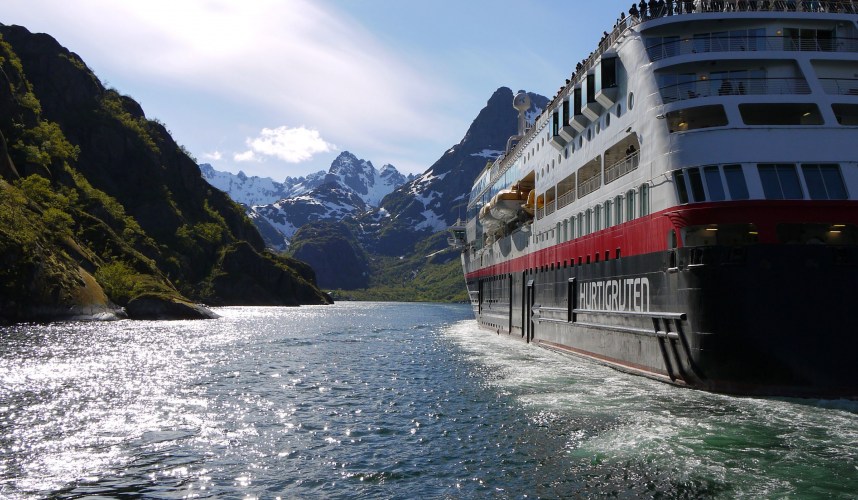 Hurtigruten establishes Dover as UK home port for expedition cruises from March 2021