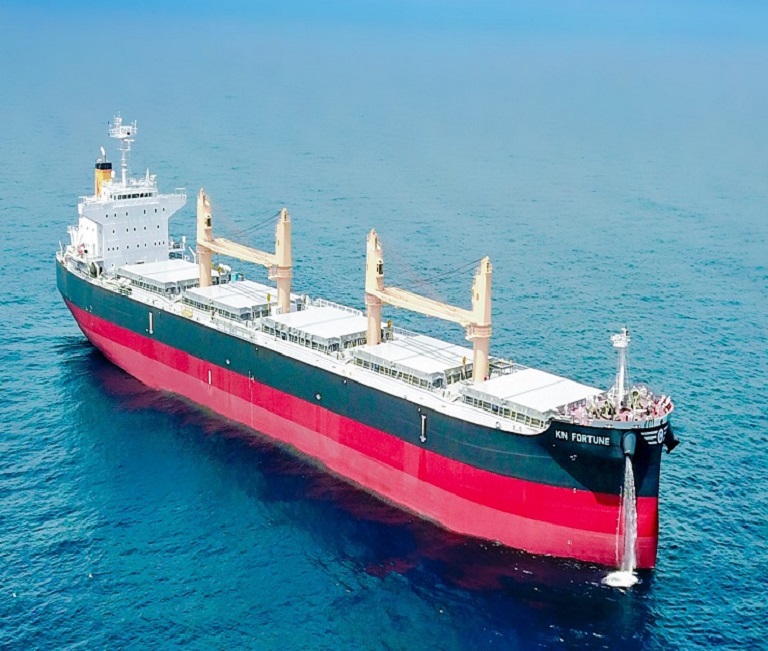 Kawasaki Heavy Industries delivers Bulk Carrier KN Fortune