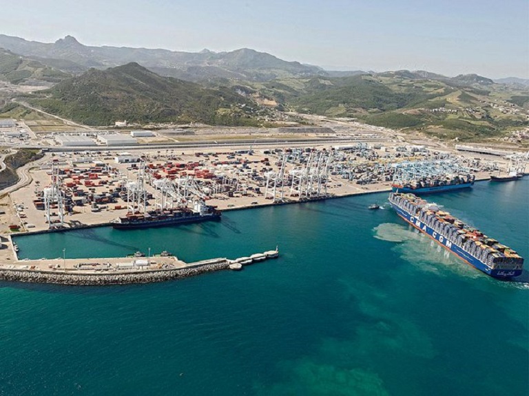 The CMA CGM Group simplifies its trade network on the Transpacific trade