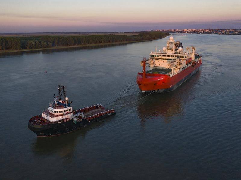 Virus forces Aust icebreaker trial shift