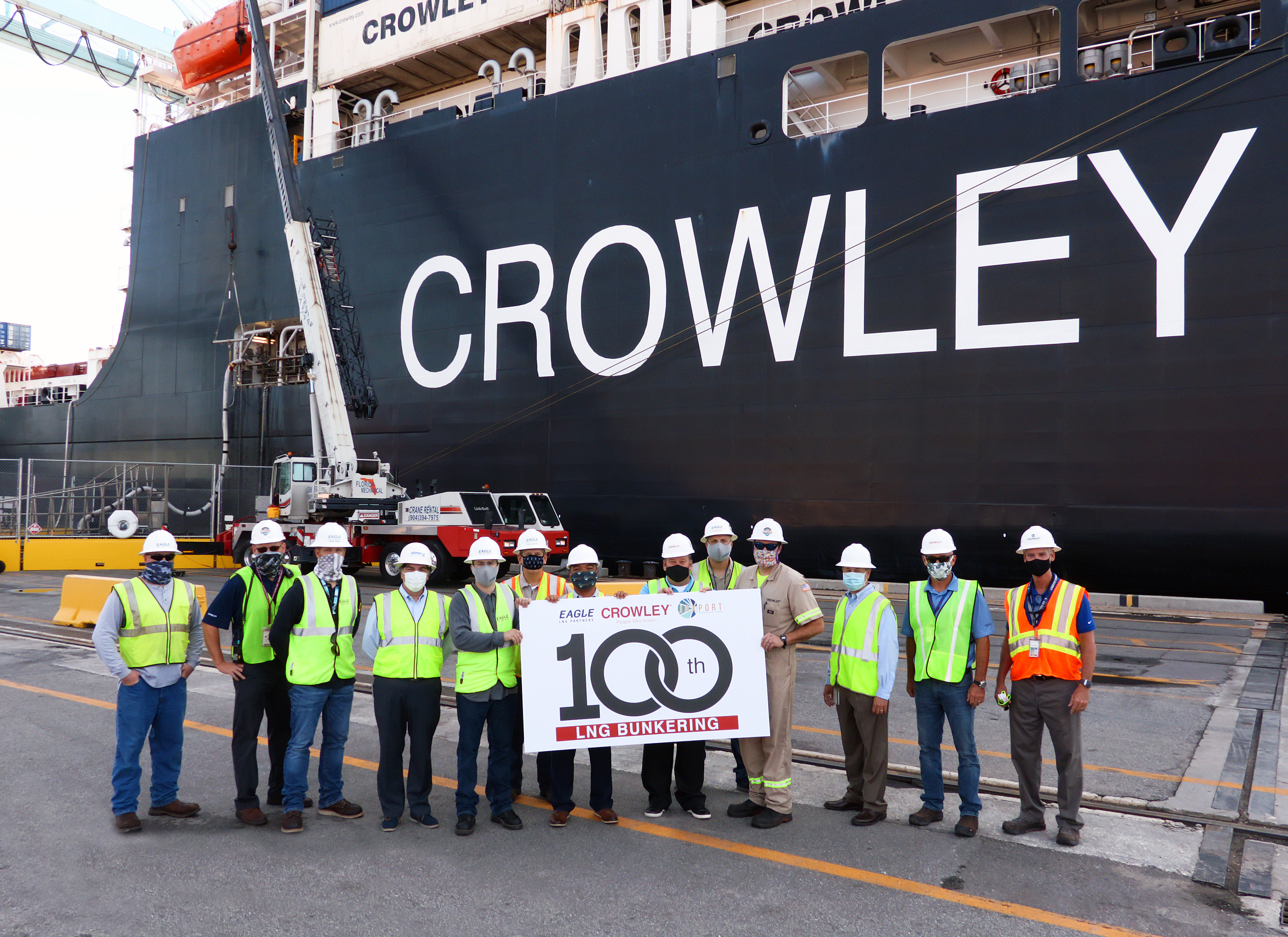 Eagle LNG and Crowley Celebrate 100th LNG Bunkering for CONRO Ships at JAXPORT