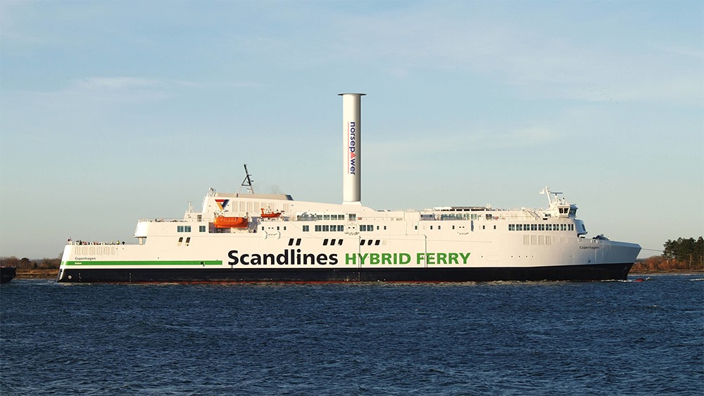 Scandlines outfited its ferry with rotor sail