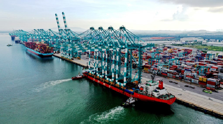 Port of Tanjung Pelepas PTP welcomes arrival of 4 latest quay cranes