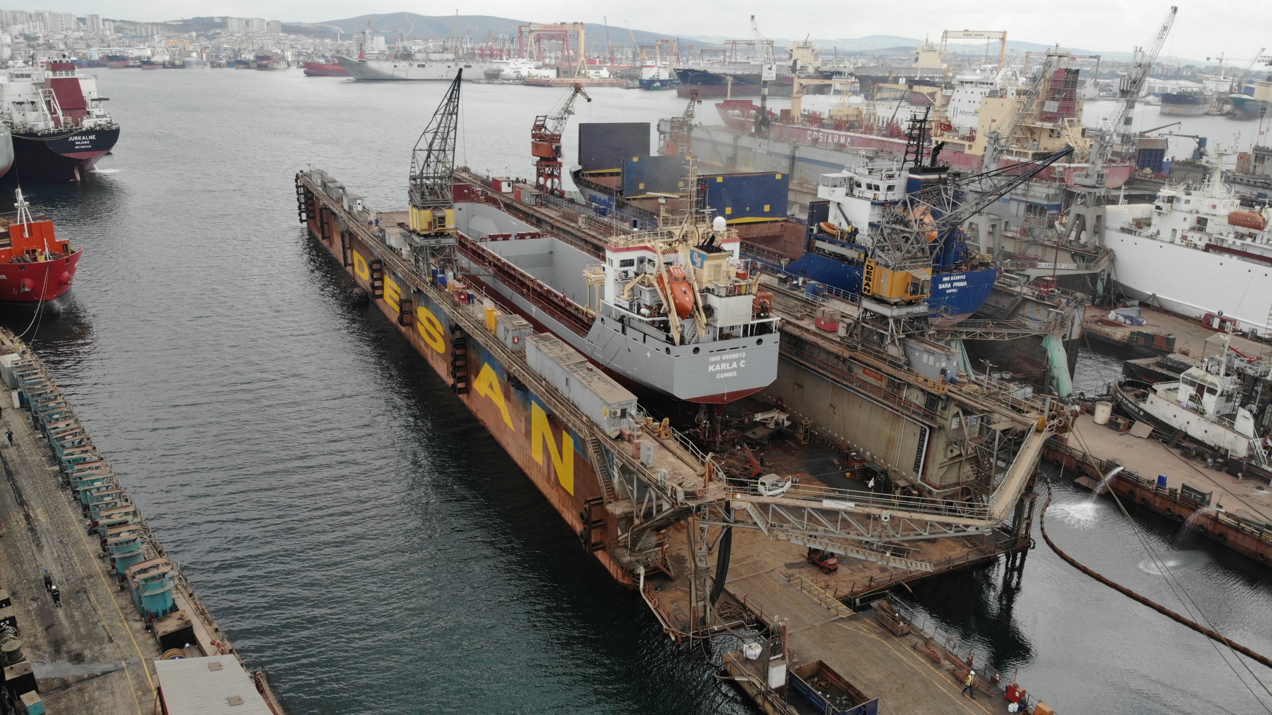Desan Shipyard – UK Ship owner Carisbrooke Shipping return for the 10th time