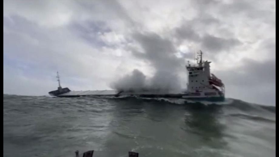 RLNI: Three Irish lifeboats called out to assist 4,000 tonne cargo vessel in danger (VIDEO)