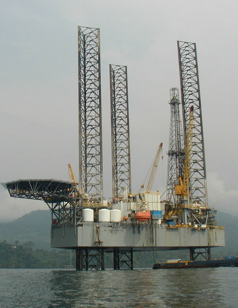 Shelf Drilling announces contract update for High Island VII and Compact Driller