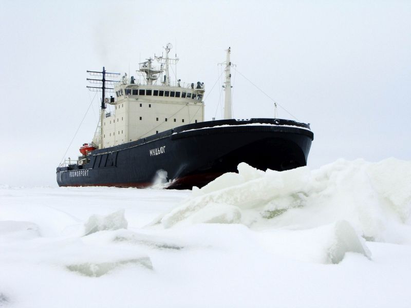 Icebreaker Mudyug started providing icebreaking assistance in the Baltic