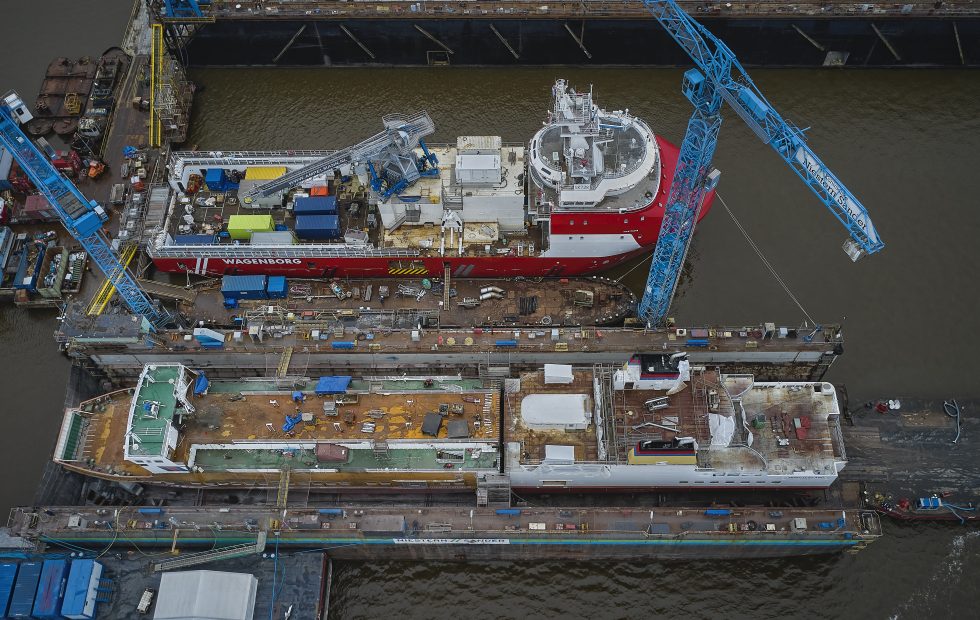 Royal Niestern Sander shipyard installed a new aft ship on the passenger ship Münsterland