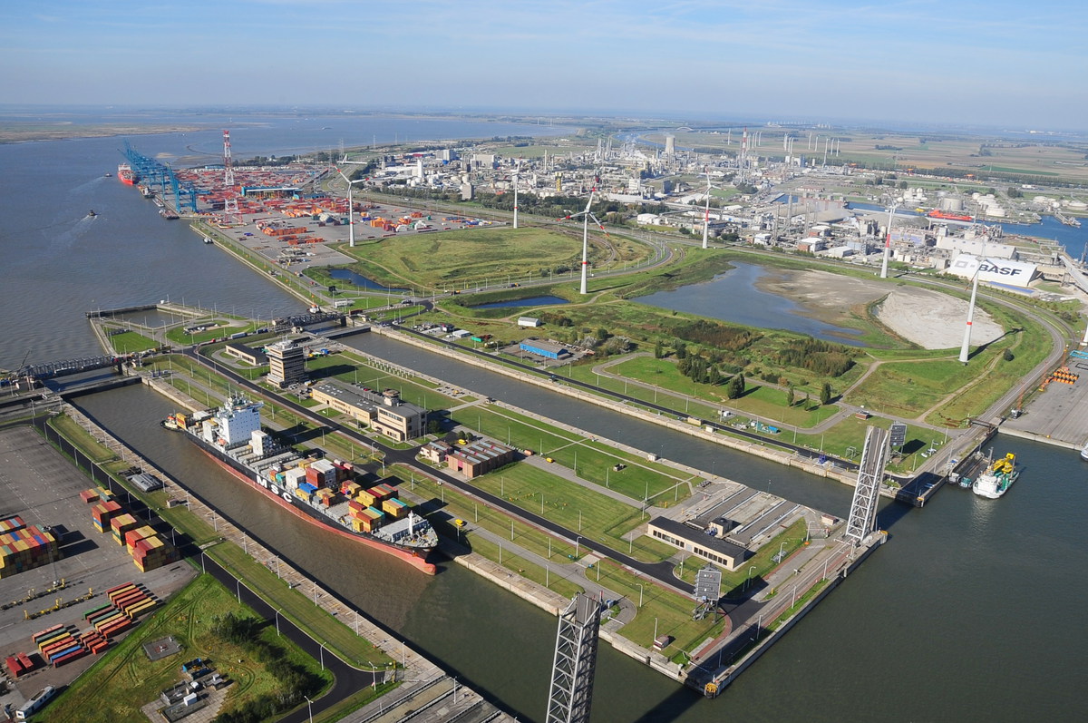 Big investments for EDR Antwerp Shipyard