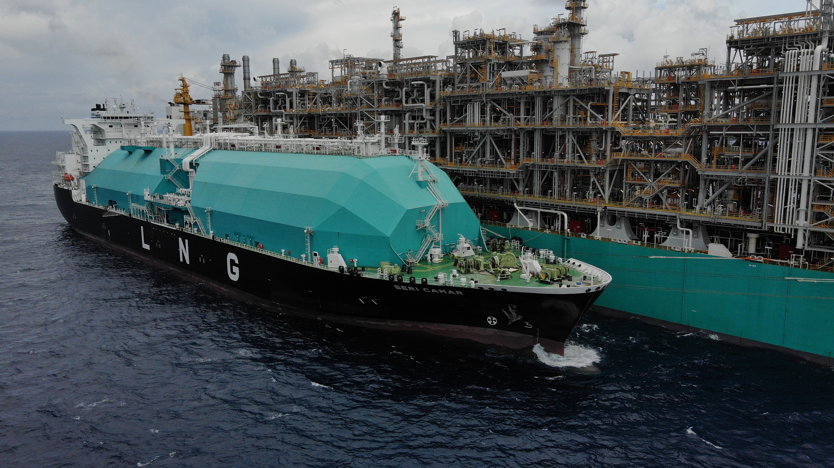 Petronas Becomes Worlds First To Produce Lng From Two Floating