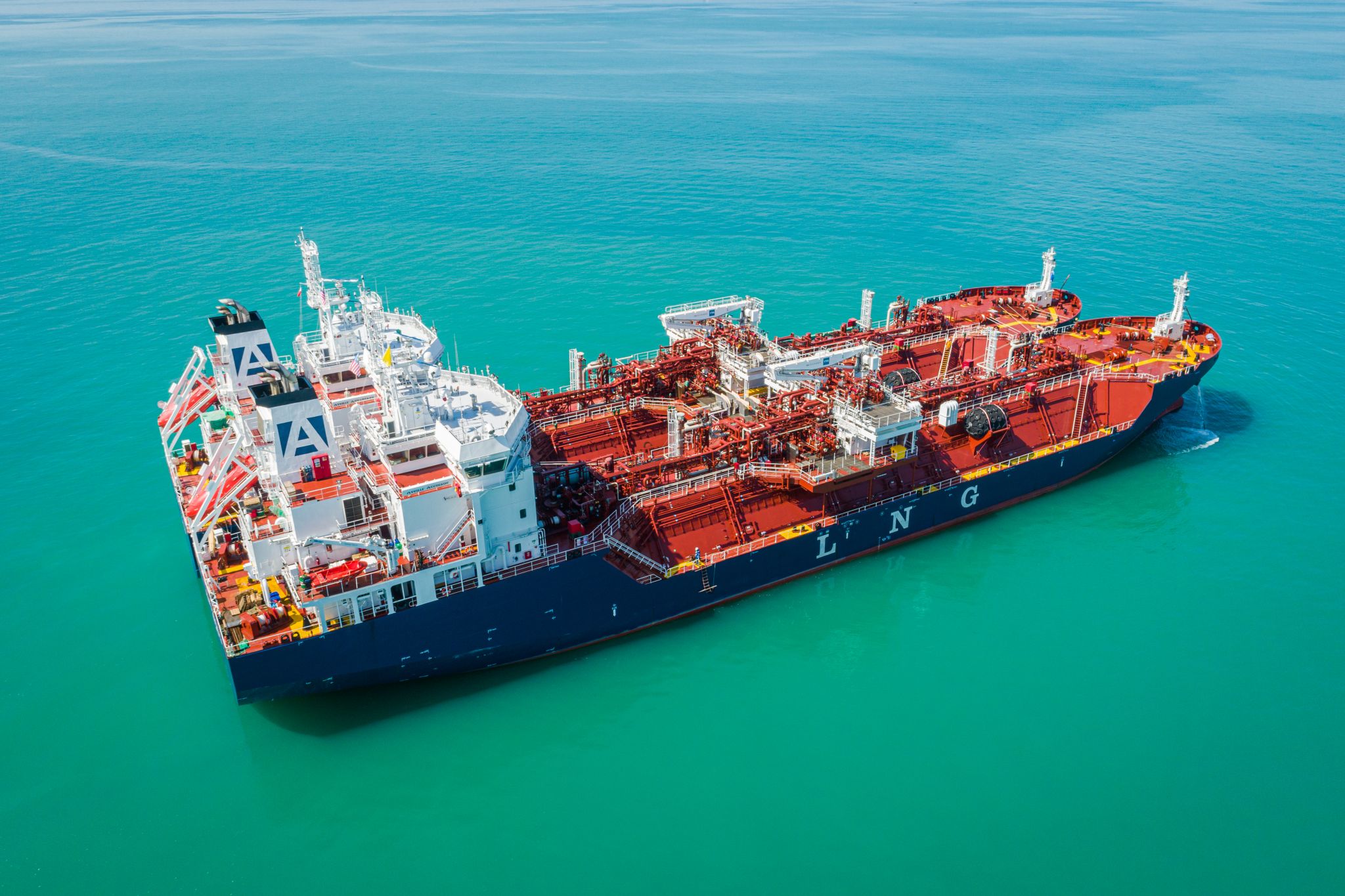 Avenir LNG announces the first bunkering of the Avenir Accolade by its sister ship the Avenir Advantage