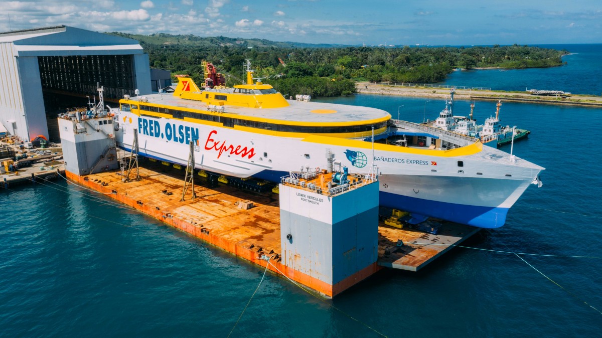 Austal Philippines launches 118 metre trimaran for Fred.Olsen Express