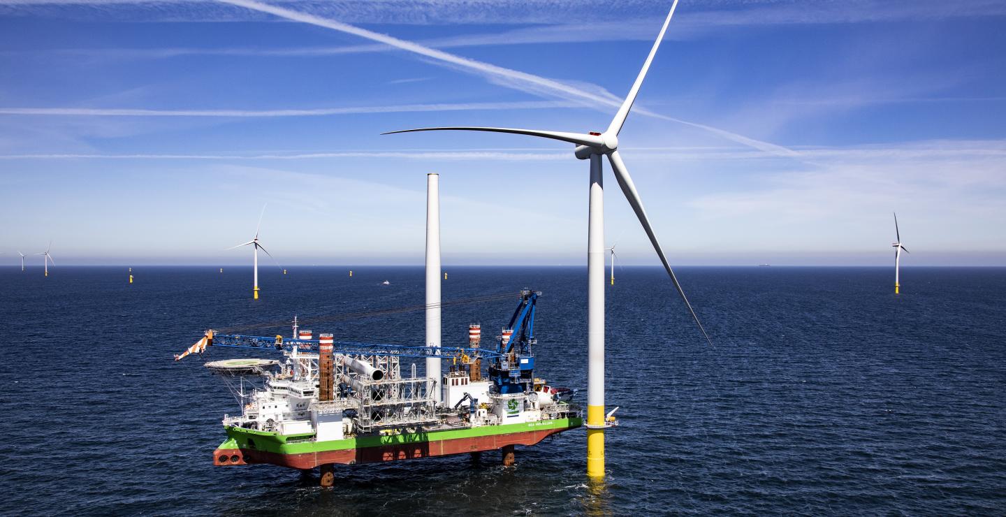 DEME Offshore prepares for next-generation turbines with major crane upgrade for "Sea Installer"