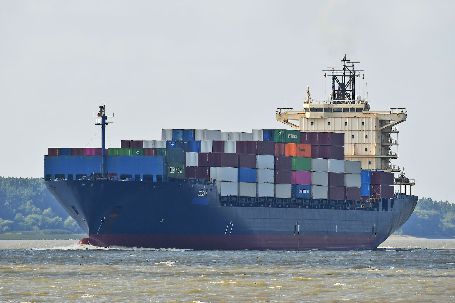 SeaLead Shipping expands Far East service between Hamburg and China via the Suez Canal