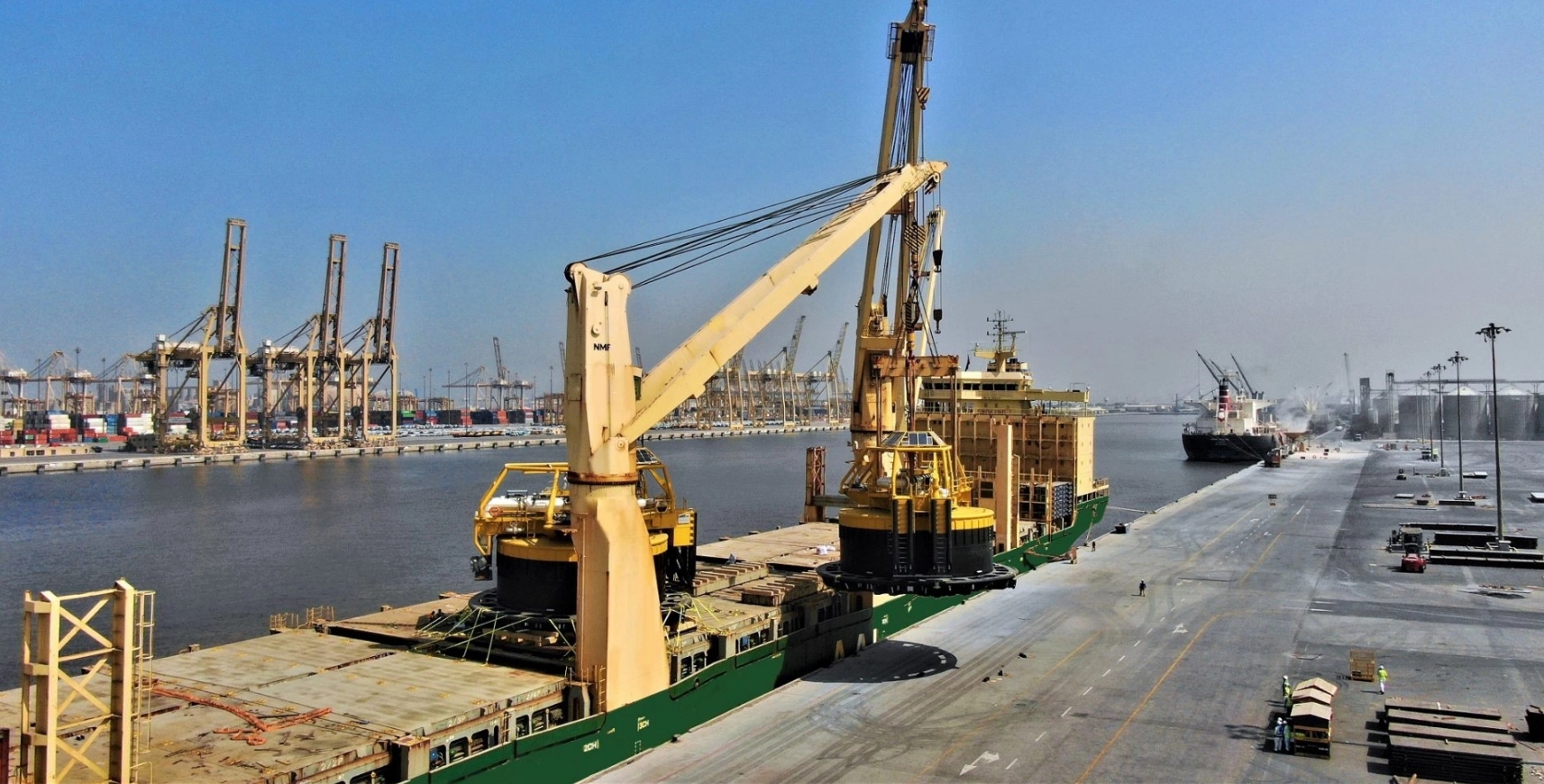 AAL Delivers 680mt of Floating Buoys to off-shore tanker terminal in the Persian Gulf