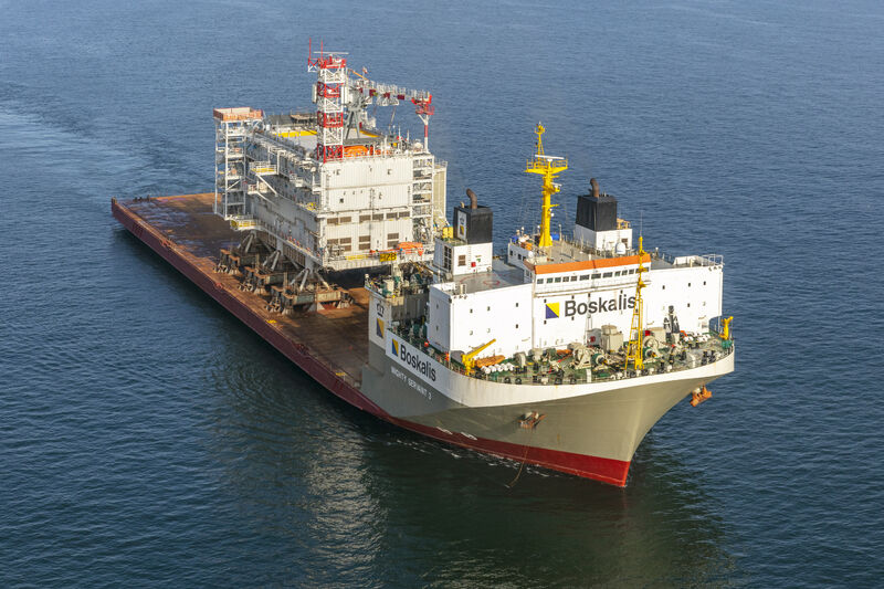 Boskalis Delivers HKZ Beta Substation to Tennet