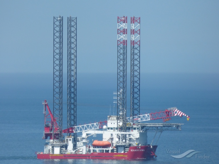 Eneti Inc. Announces Contract Awards for Seajacks