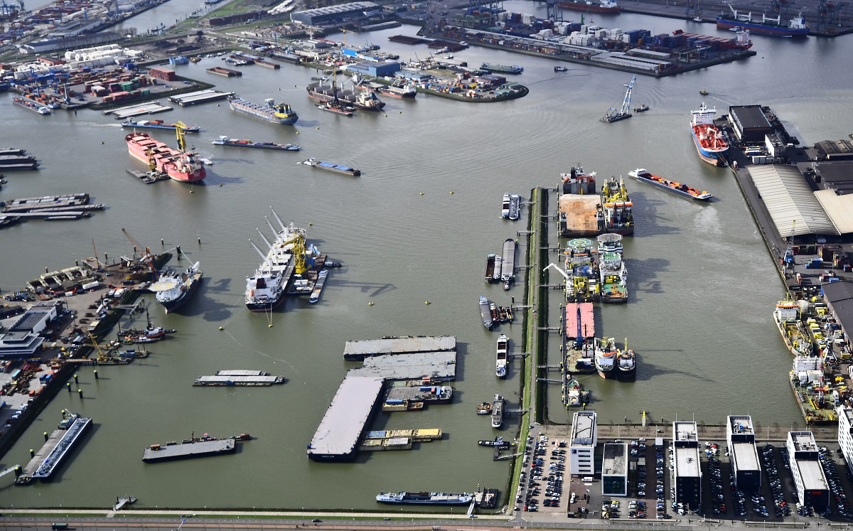 Boskalis vessels switch to green shore power facility in Rotterdam in co-development with Port of Rotterdam Authority and Eneco