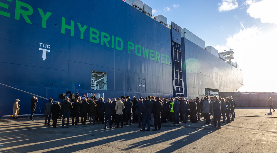 New LNG battery hybrid vessel in traffic at the Port of Gothenburg