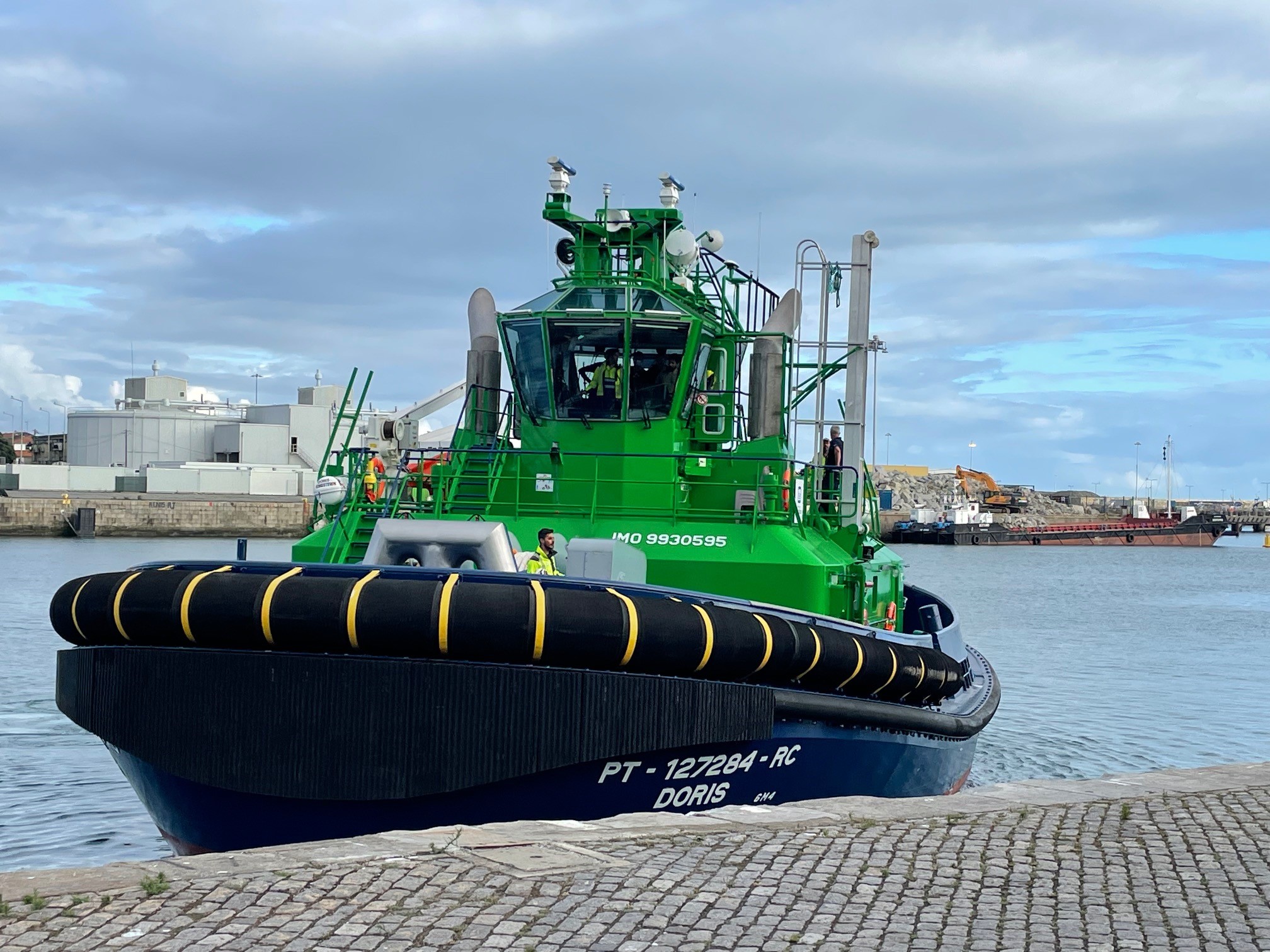 Damen RSD 2513 Tugs add to sustainable operations in Port of Leixões ...