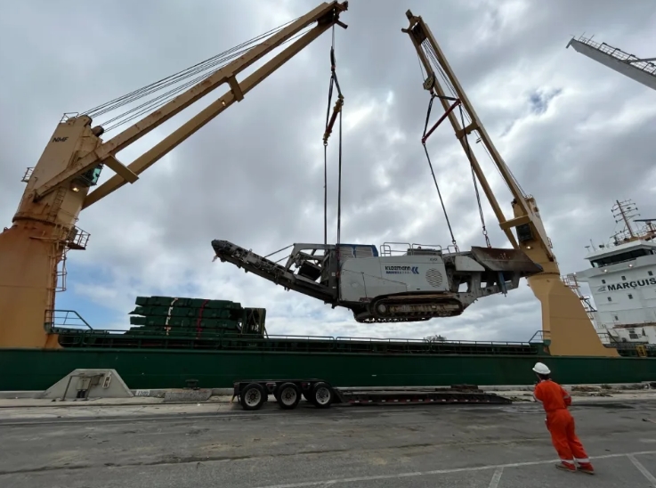 Gulftainer’s Florida Terminal Successfully Transports Heavy Duty Vehicles to Guyana