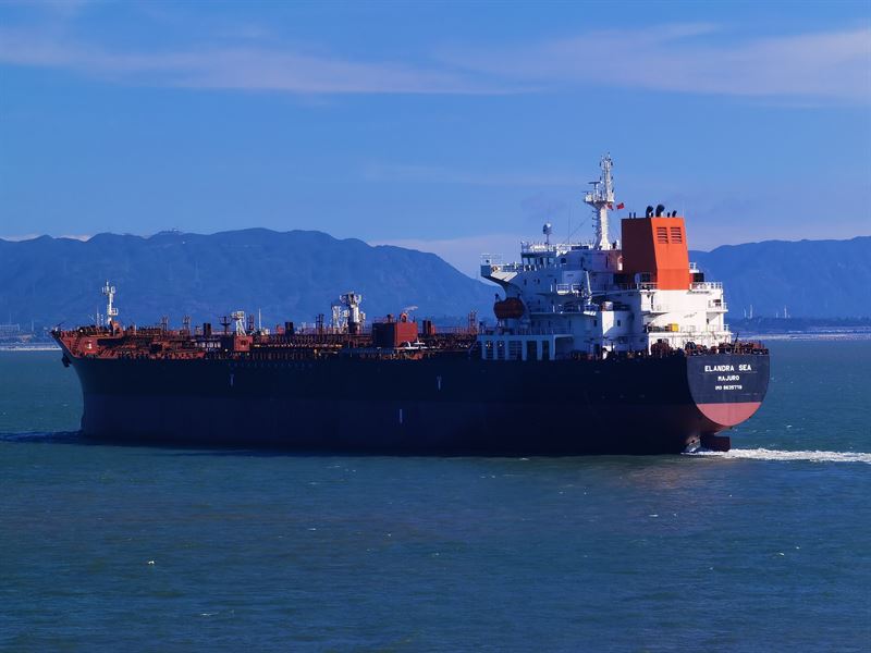 Wärtsilä propulsion solutions deliver significant reductions in emissions for two tankers owned and operated by Vitol