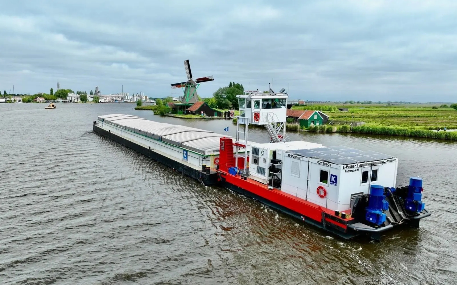 C-Job Assists Padmos and Kotug on new E-Pusher 1 design