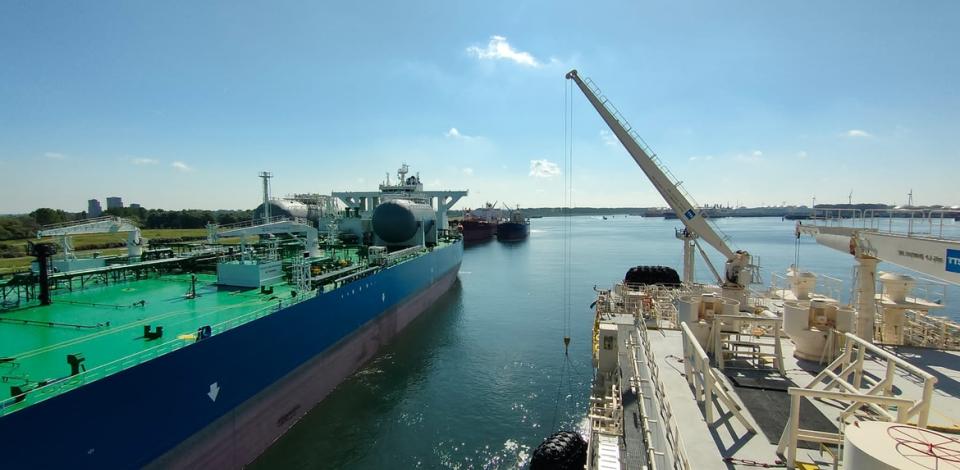 TotalEnergies Marine Fuels completes first LNG bunker operations for new dual-fuelled vessels owned by the Angelicoussis Group