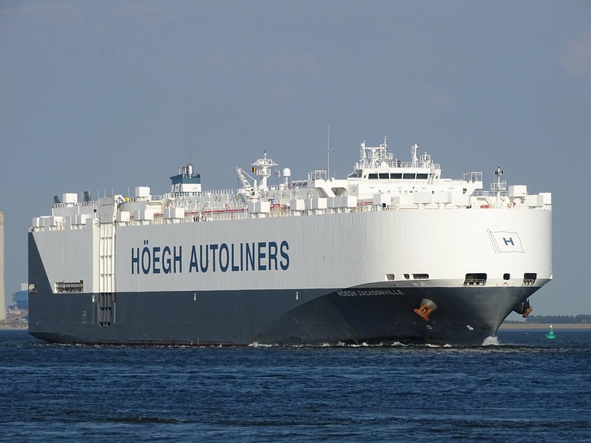 Höegh Autoliners ASA - Sale of Höegh Bangkok and purchase of Höegh Jacksonville